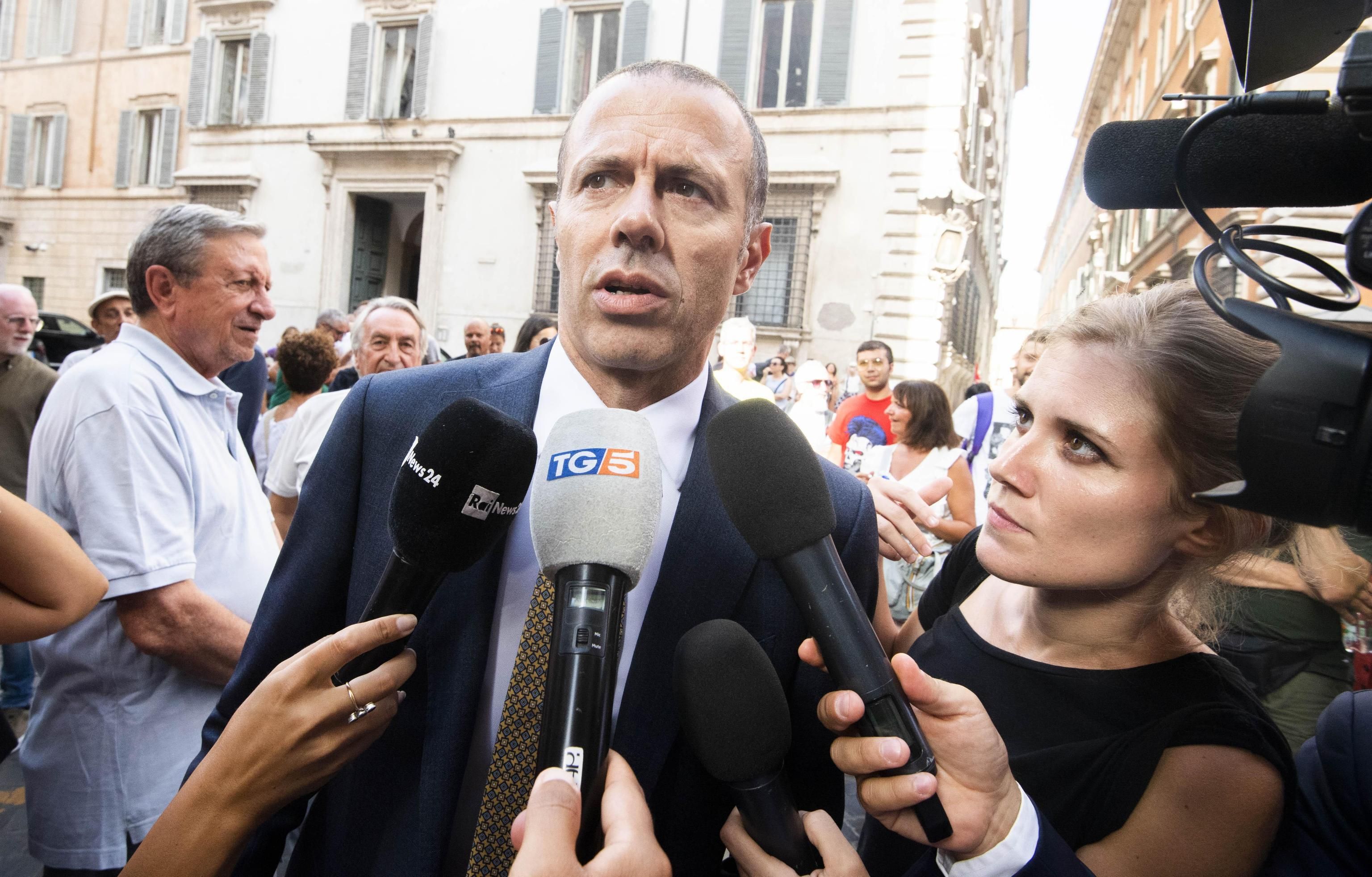 Per i ristoranti degli hotel l’esecutivo può chiudere un occhio sul certificato