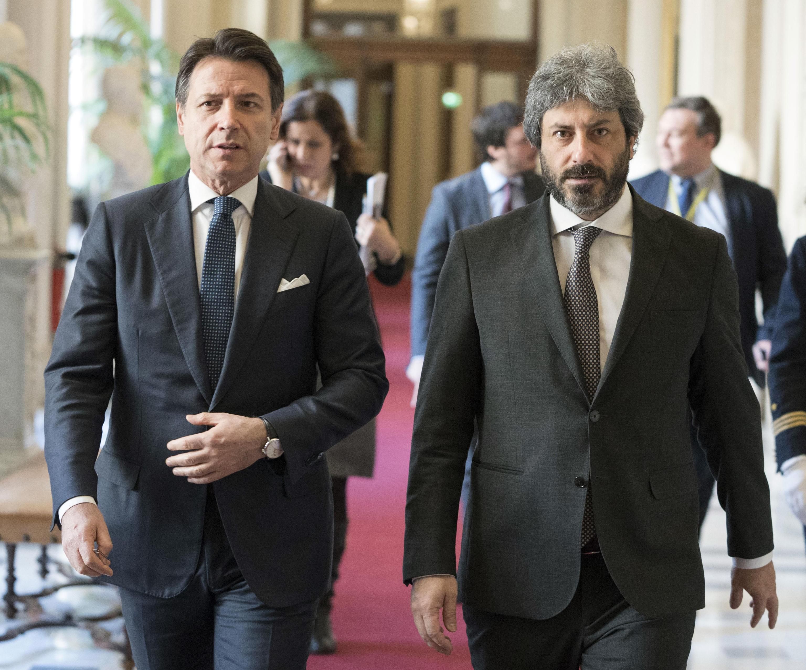 Giuseppi chiama i parlamentari M5s per fare finta che contino qualcosa