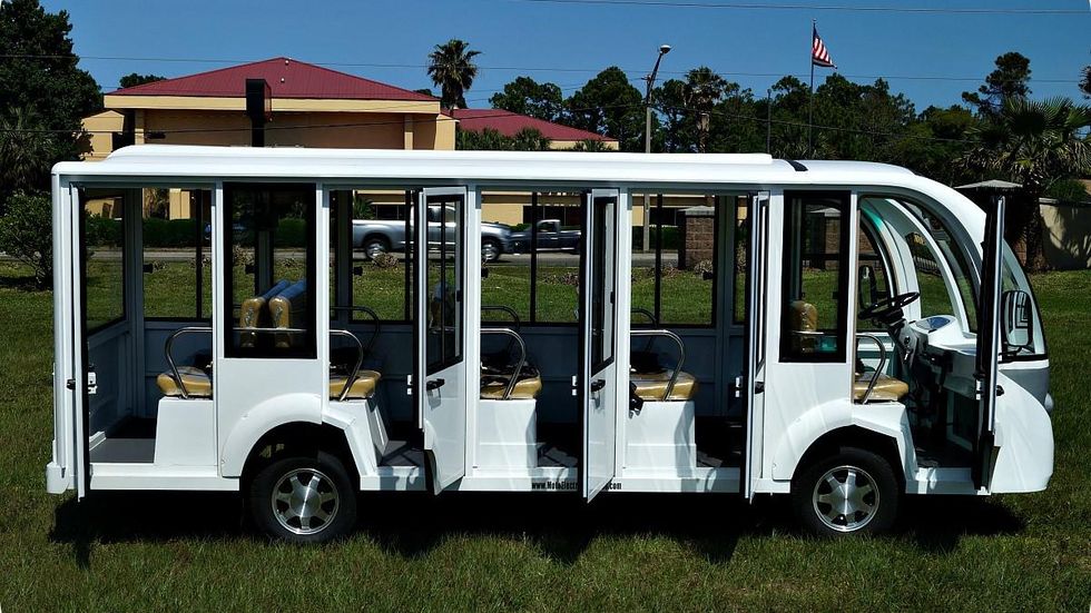 Electric shuttle cart
