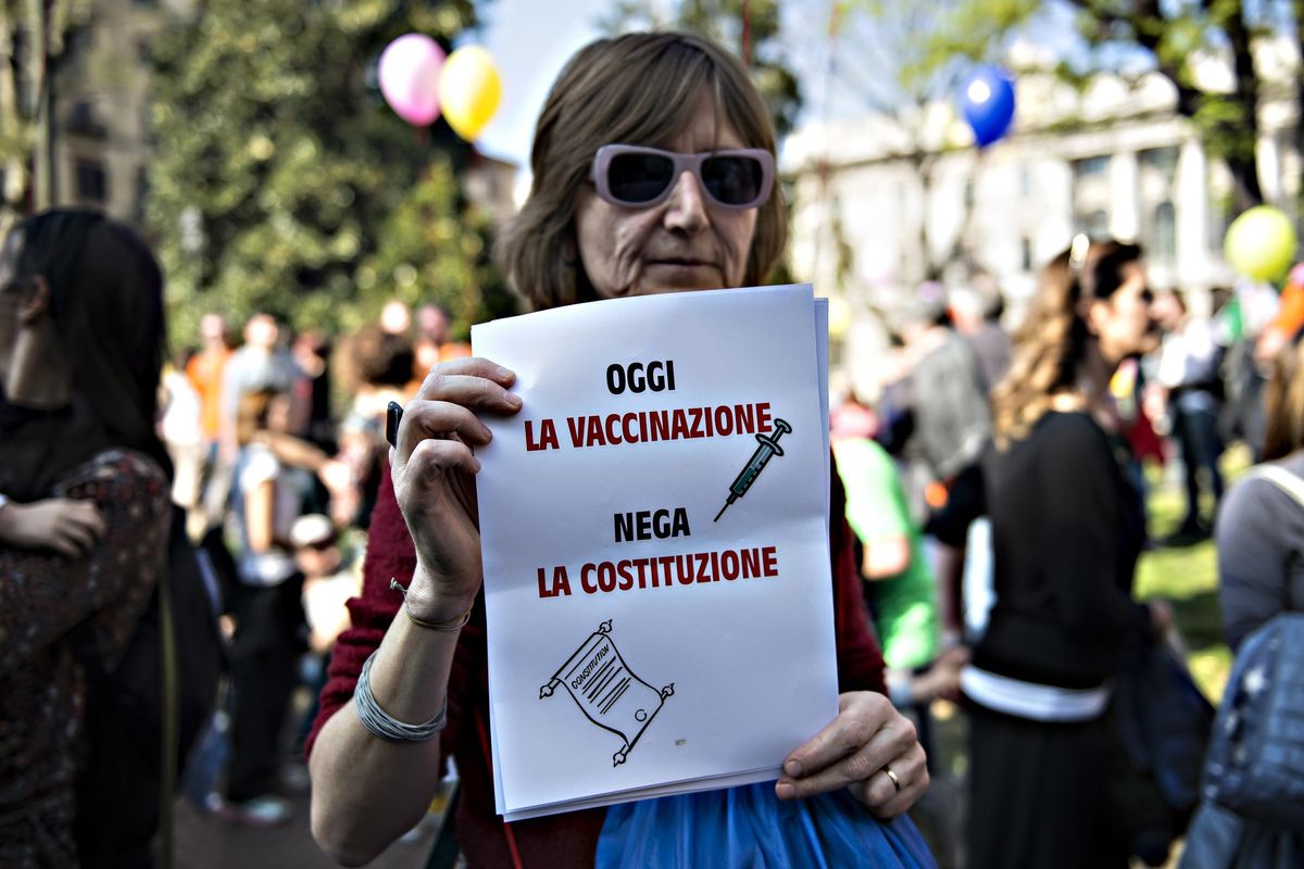 I paladini dei diritti schifano i non vaccinati