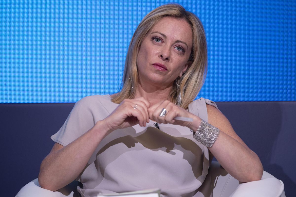 Cambi di casacca e sgarbi, caos centrodestra