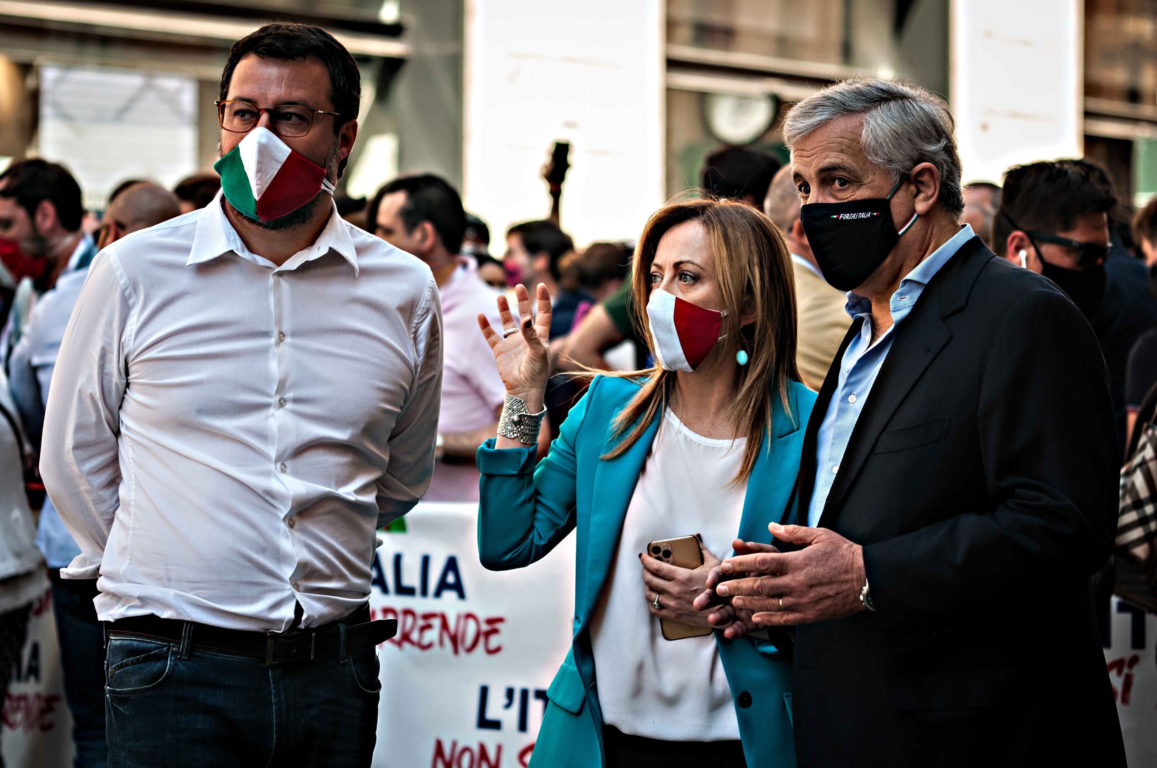 Se la destra s'azzuffa sale al Colle Franceschini