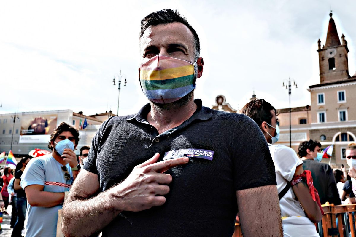 Rinvio almeno ad agosto. Il ddl Zan è mezzo morto e la sinistra dà di matto