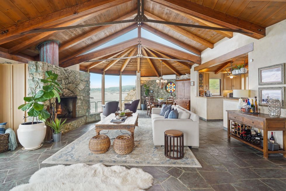 Video Home Tour Kim Novak's coastal Carmel retreat asks 12.5 million