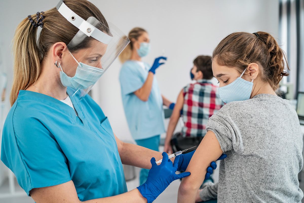 Gli imbrogli per vaccinare i bambini