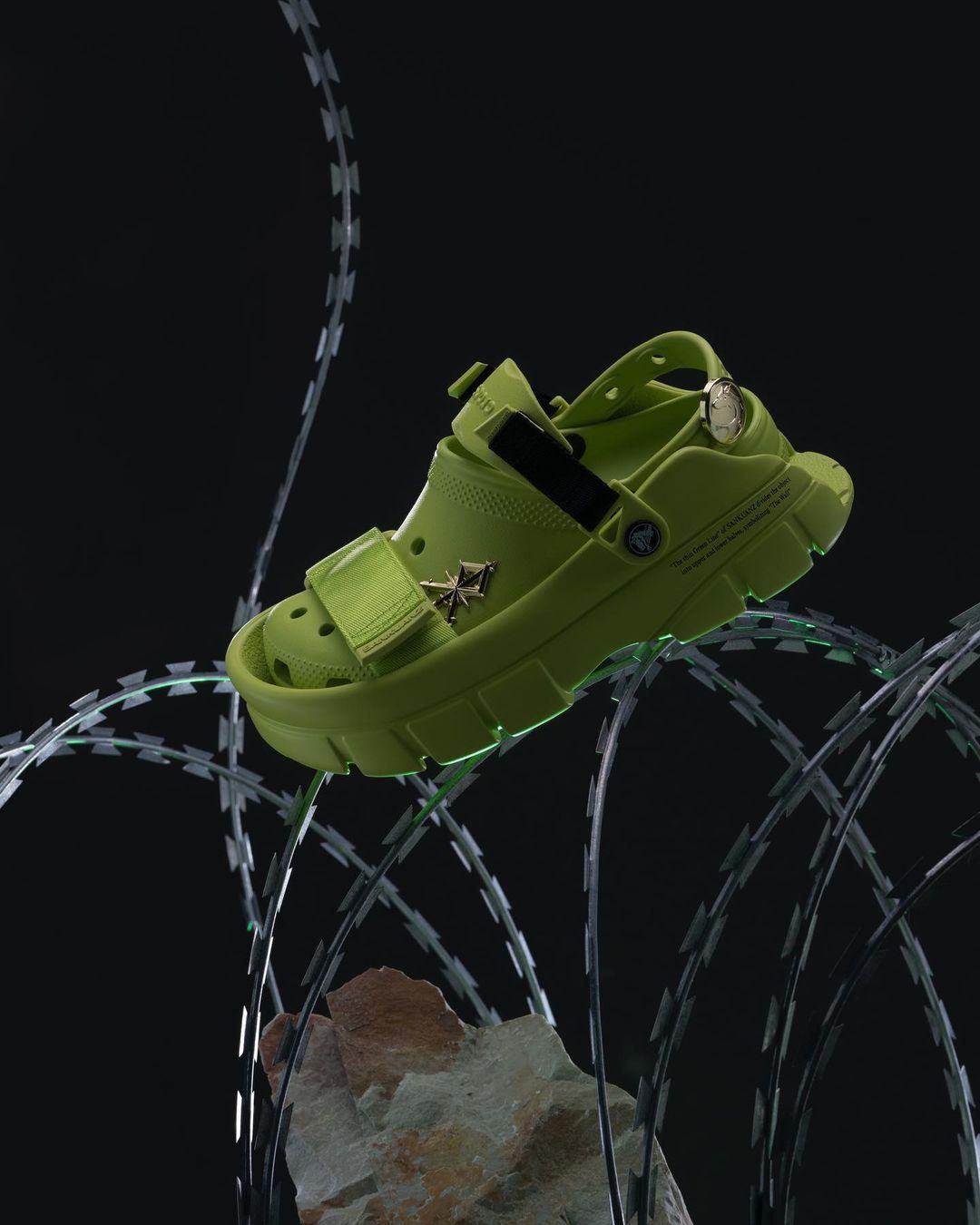 【新品】crocs Sankuanz Crocs and SANKUANZ Team Up for a Doubled Up Collab - PAPER