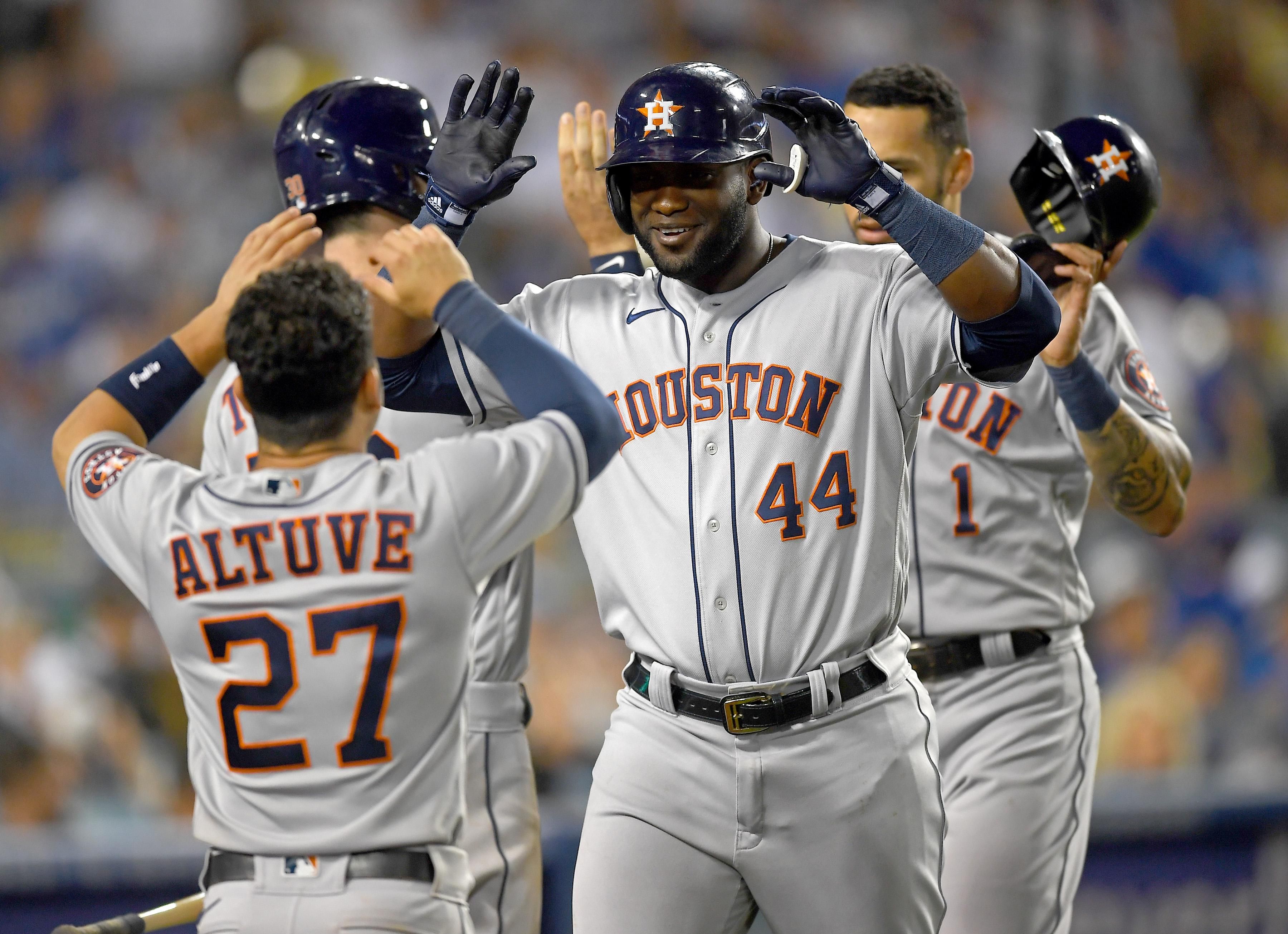 Astros' Jose Altuve and Yordan Alvarez