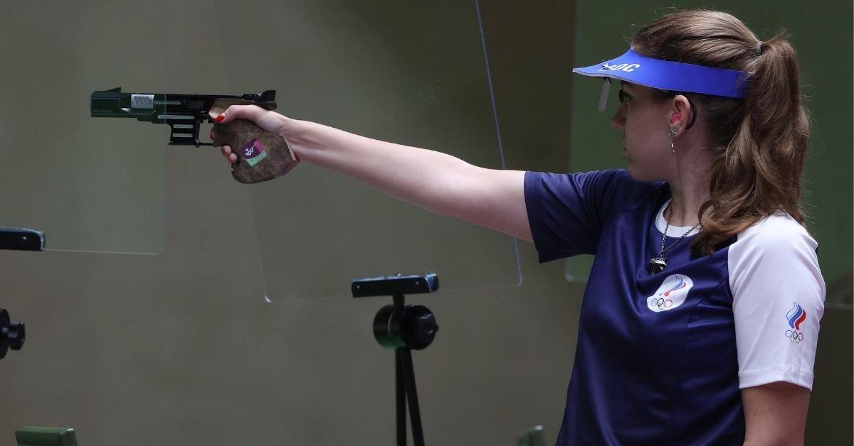 Guys Mansplain How Gold Medal-Winning Sharpshooter Is Holding Her Gun Wrong, Because Of Course