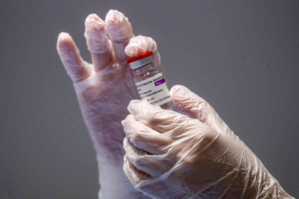 Morti e infezioni dopo il vaccino. Serie di denunce in tutta Italia