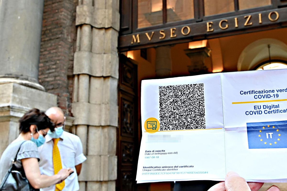 Operai, steward, genitori e docenti. Scioperi e proteste contro la card