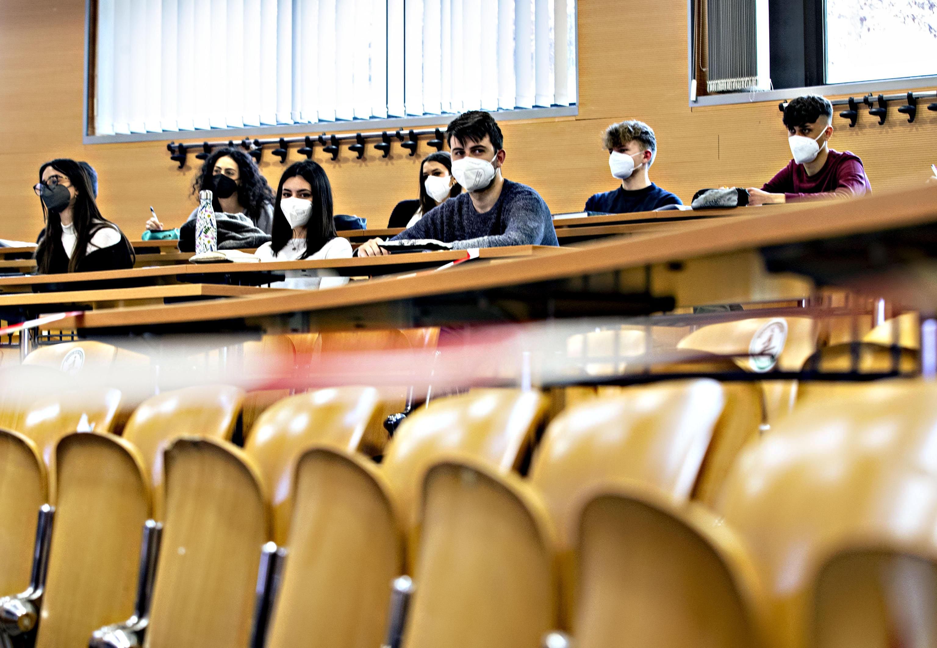 L’università si sveglia: 10.000 adesioni contro il green pass in un solo giorno