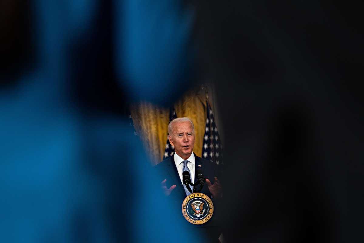 Kabul vittima delle colpe dell’Occidente. Ma a Biden si perdona sempre tutto