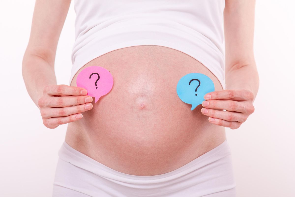 Sconti sulle surrogate per chi abbraccia l'ideologia gender