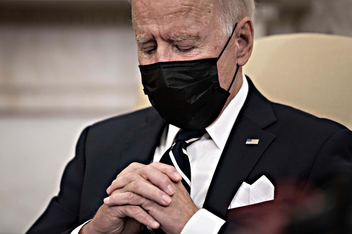 Le lacrime di coccodrillo di Biden mostrano un’America senza leader