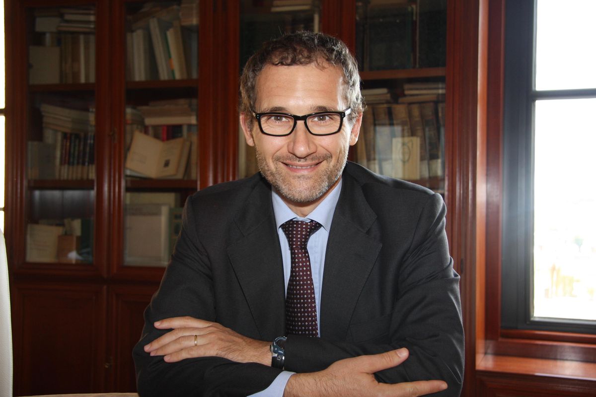 L’assalto finale per imporci i vaccini: «Negare le cure è costituzionale»