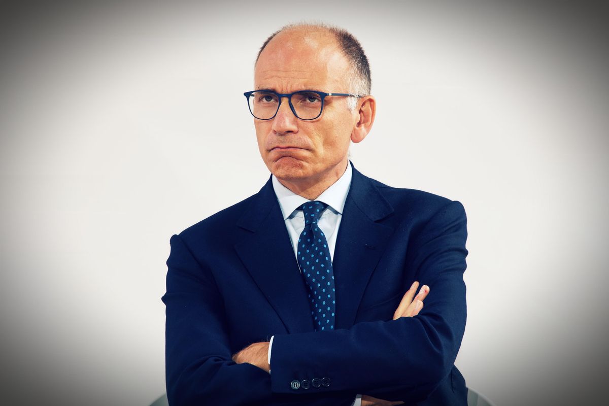 Il segretario Pd si vergogna del Pd. Candidato a Siena ma senza simbolo