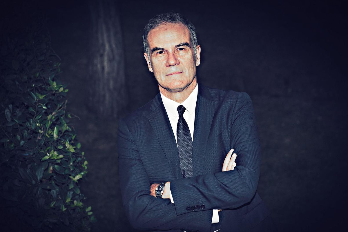 Lo scrittore buonista vuole randellare chi dissente da lui