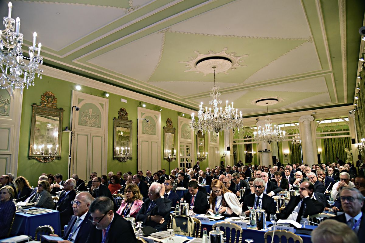 Draghi e Cdp snobbano il Forum Ambrosetti