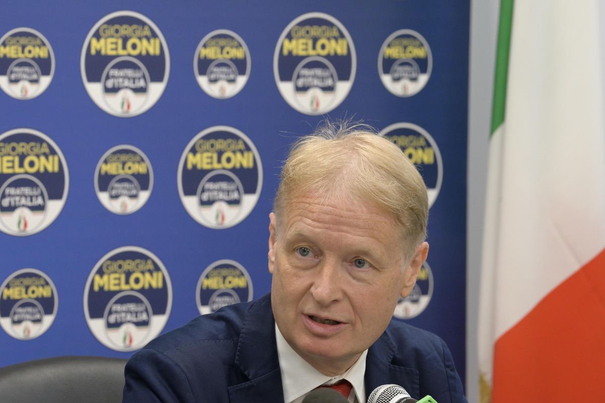 Lucio Malan: «Se il vaccino diventa dogma la gente perderà la fiducia»