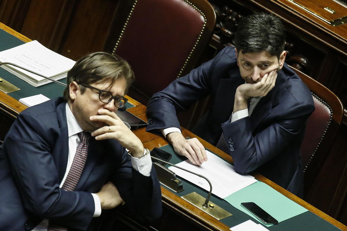 Al ministero della Salute almeno
si parlano?