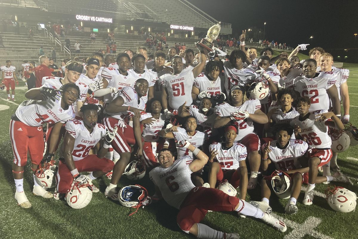 Carthage storms back to defeat Crosby 27-24, extends win streak to 31