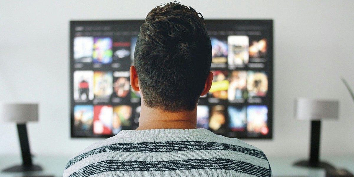 People Break Down The Most Embarrassing Scenes They've Witnessed In Film And Television