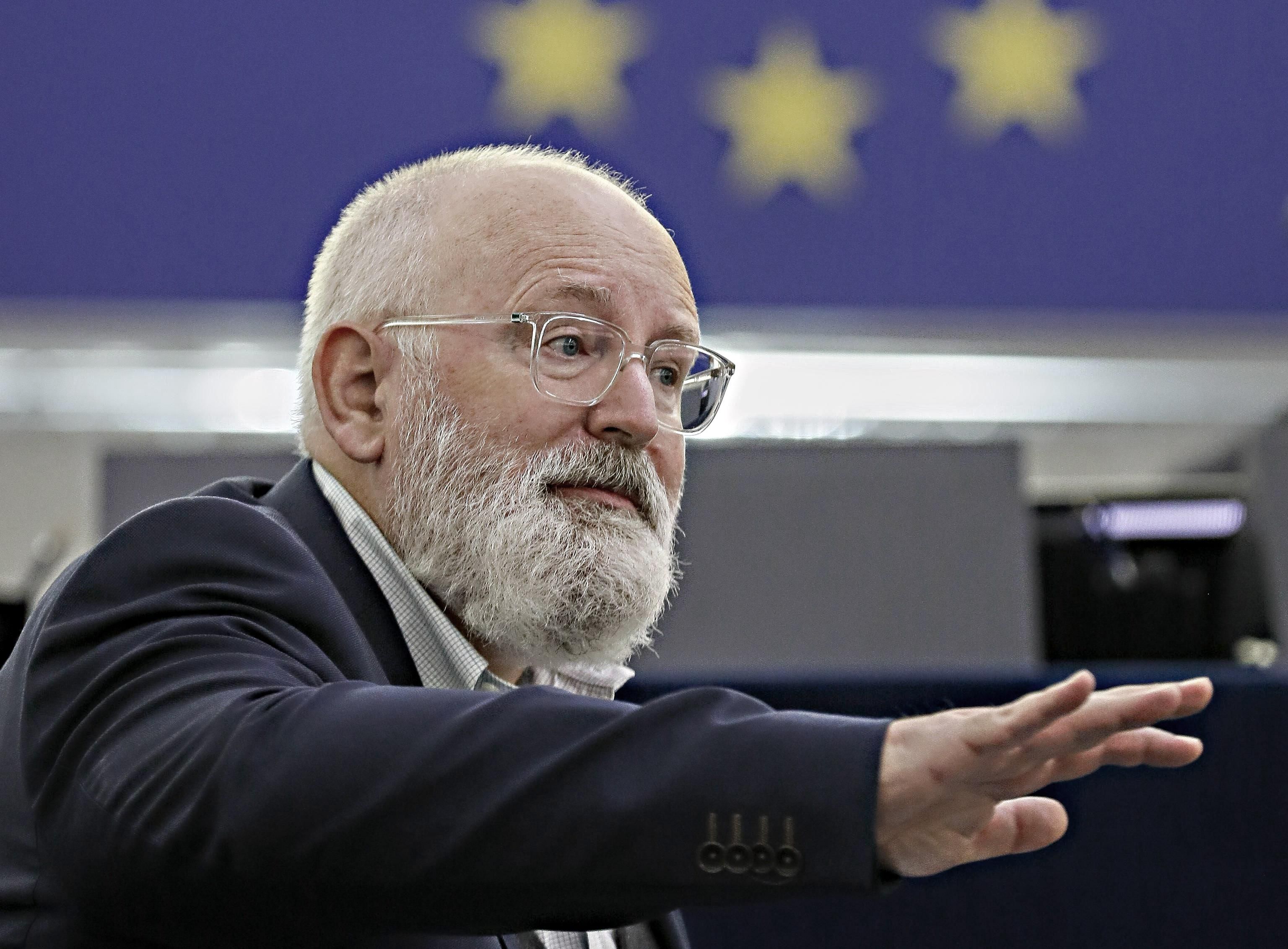 Timmermans cerca di scaricare le colpe Ue per il balzo dell’energia