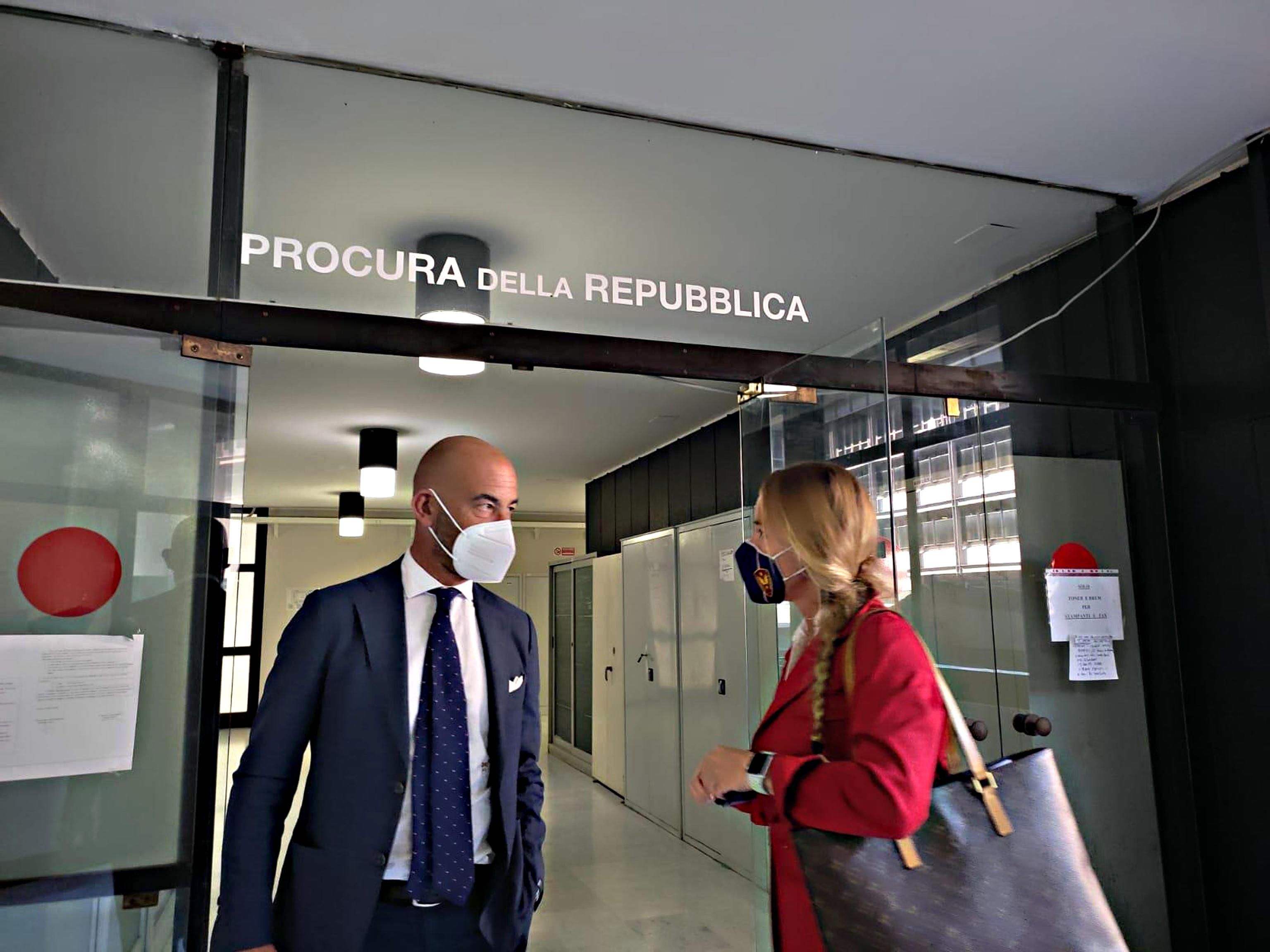 Dissenso vietato: «Frena le vaccinazioni»