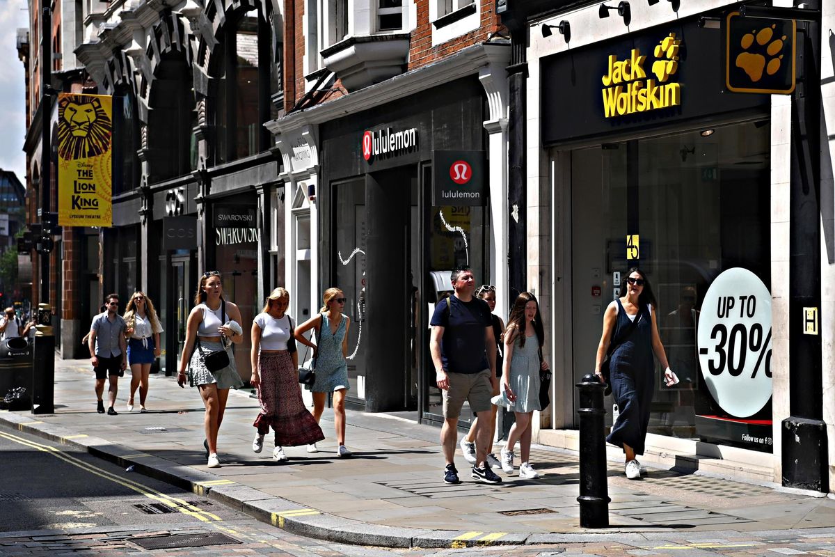 Il Regno Unito ha stracciato la card e ha fatto meno iniezioni dell’Italia