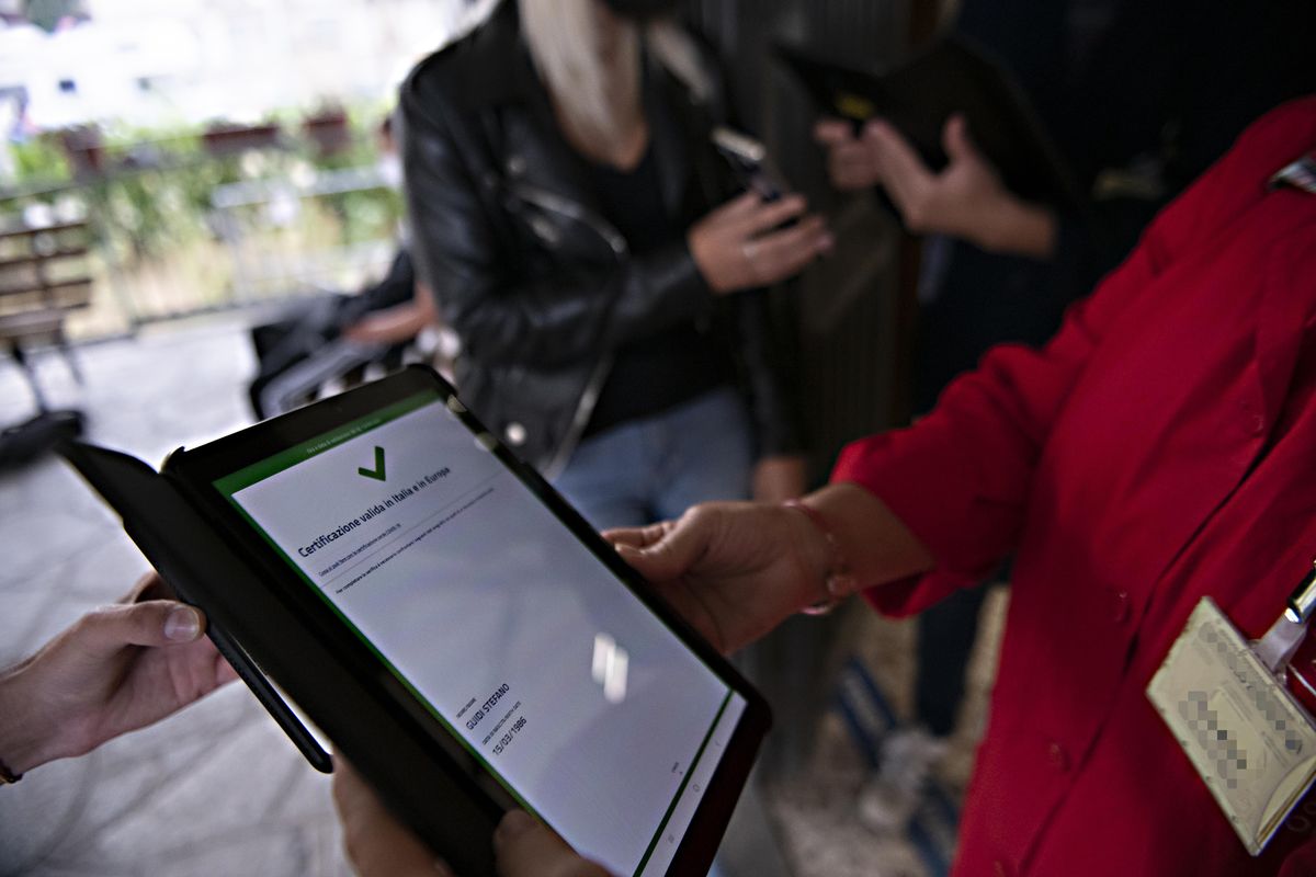 Quel ricatto «gentile» mette al muro i cittadini