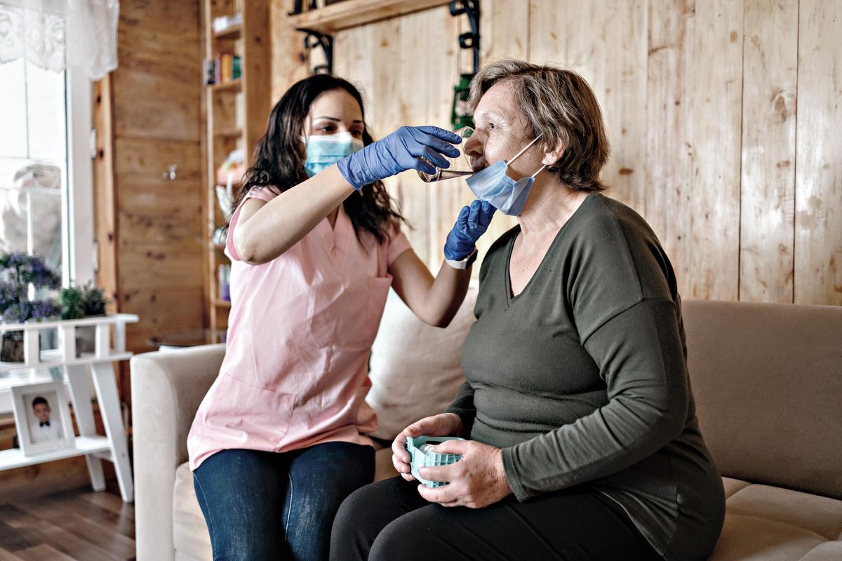 Badanti, baby sitter e colf: il governo scarica sulle famiglie