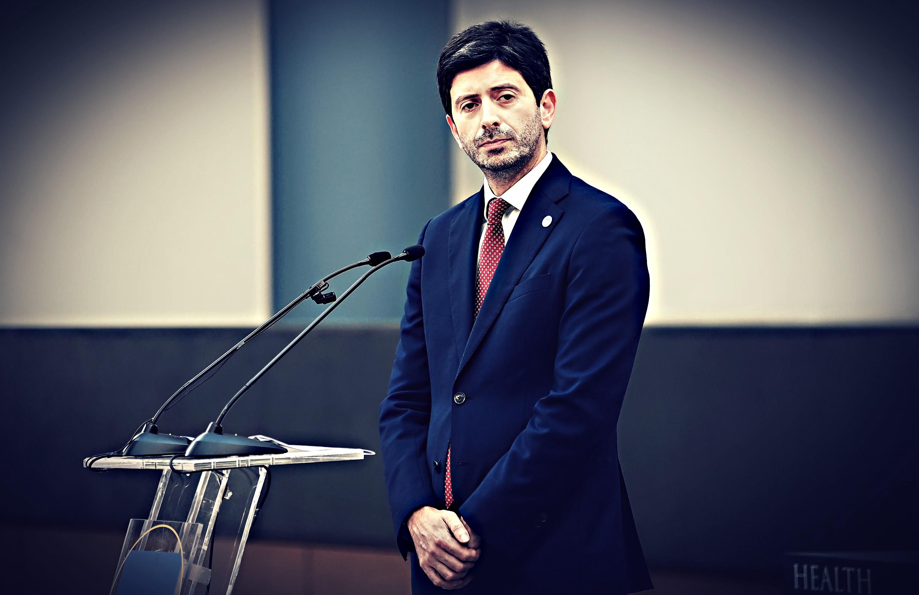 «Il certificato per stare aperti». Ma poi le regioni finiscono in giallo