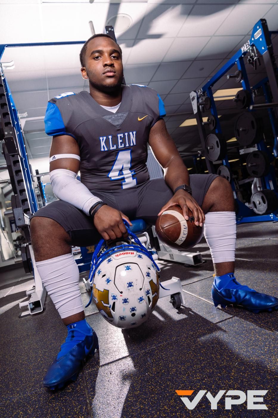 OLD SCHOOL: Curtis is a Throwback on the Football Field