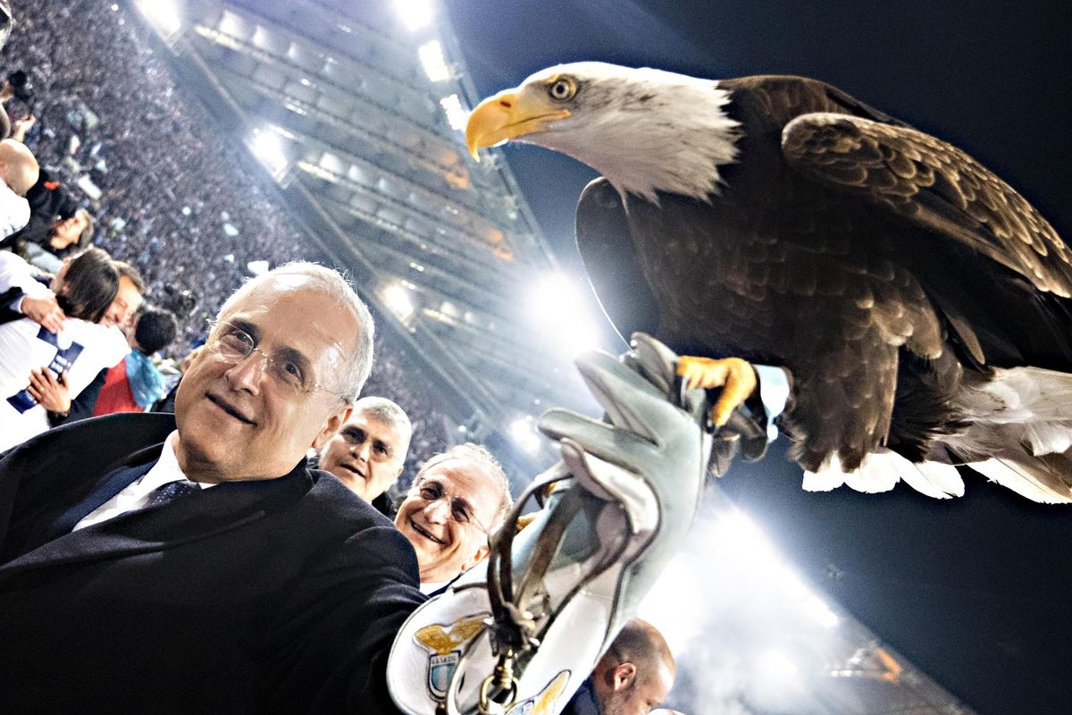 Per bloccare due senatori ne dimezzano 193