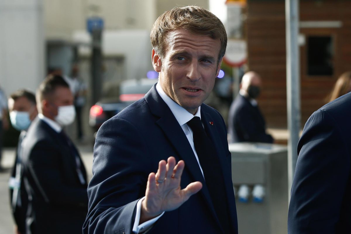 Macron fa Napoleone ma è solo un bluff. L’Italia spinga Parigi verso il realismo