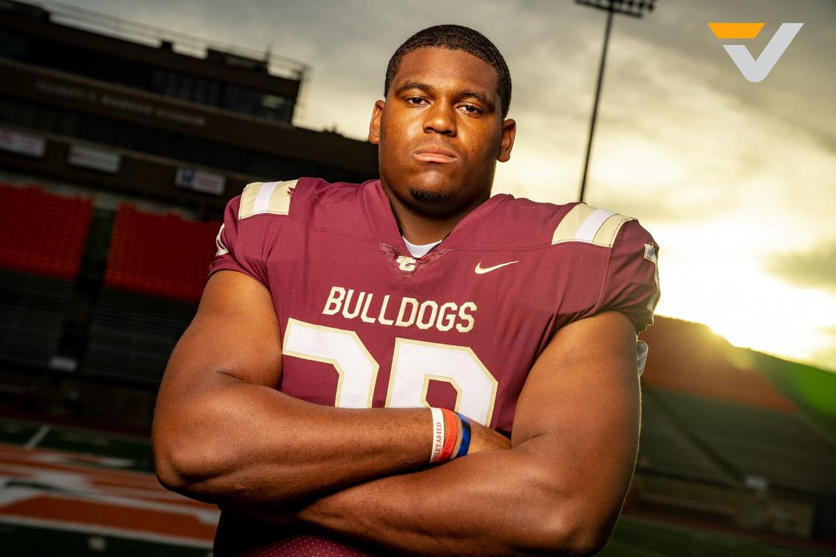 VYPE Houston Offensive Lineman of the Year Year Fan Poll presented by Academy Sports + Outdoors
