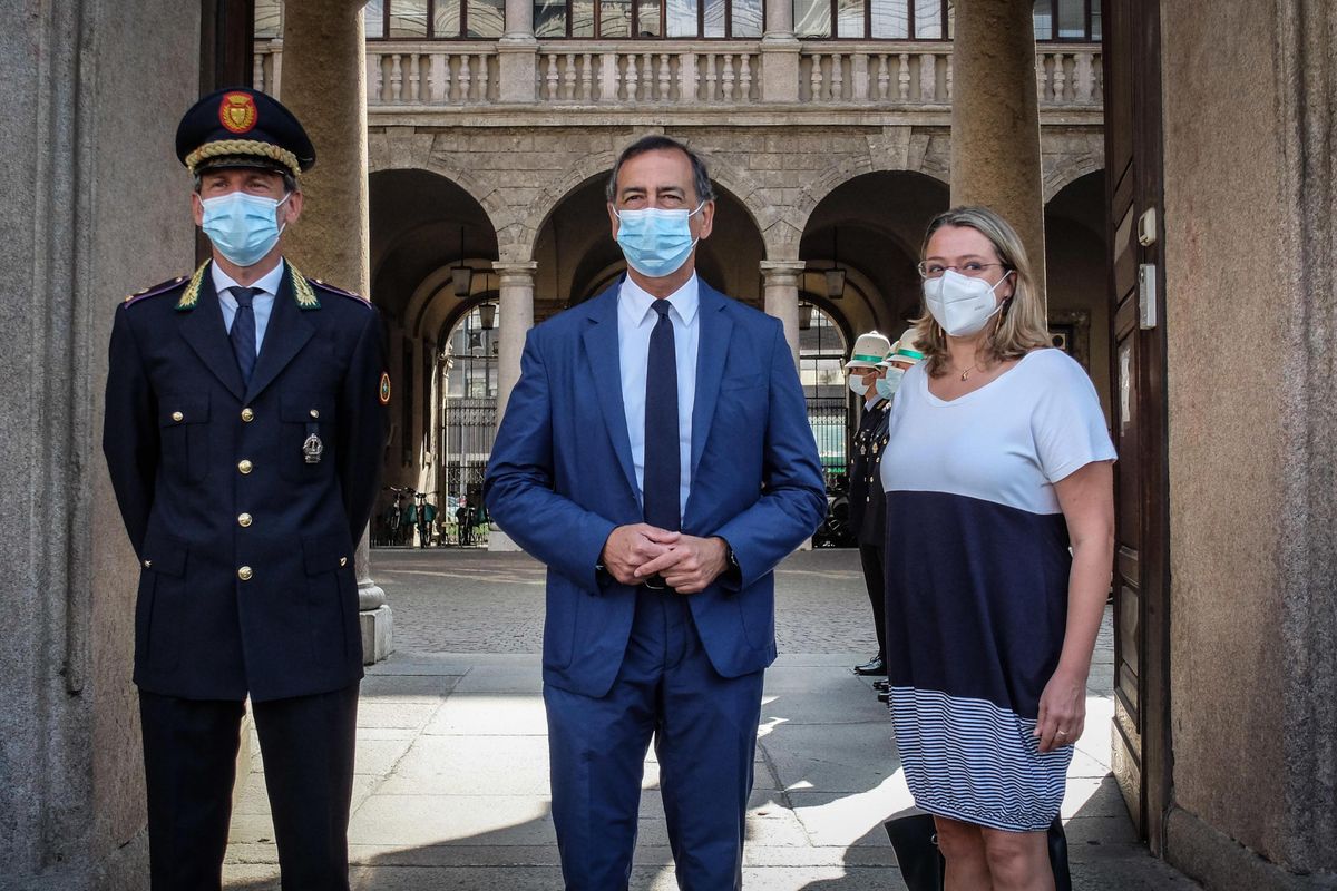 «Omissis» sul cv del capo dei vigili. Nuovo imbarazzo per il sindaco Sala