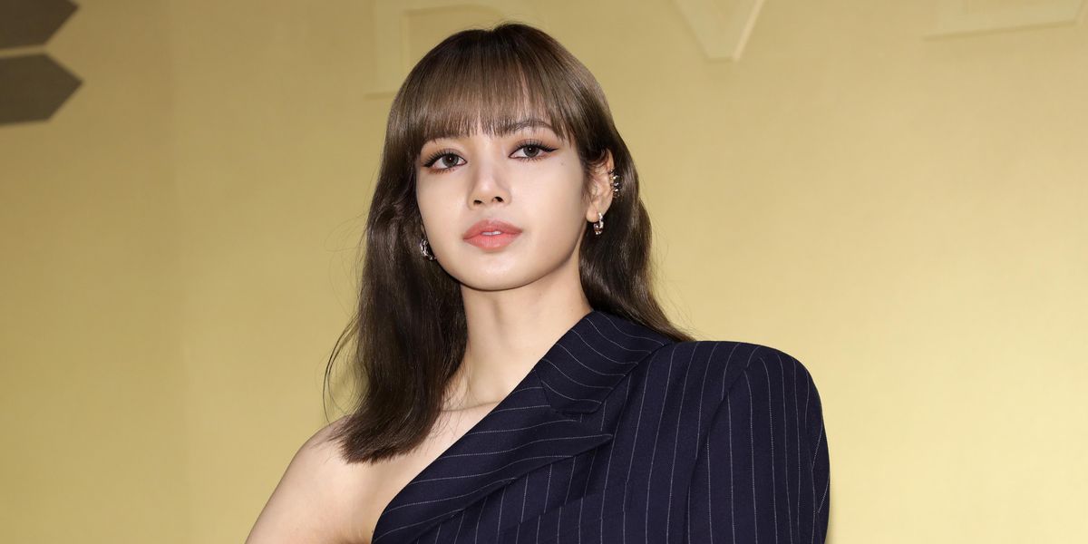 BLACKPINK's Lisa Makes Her TV Solo Debut