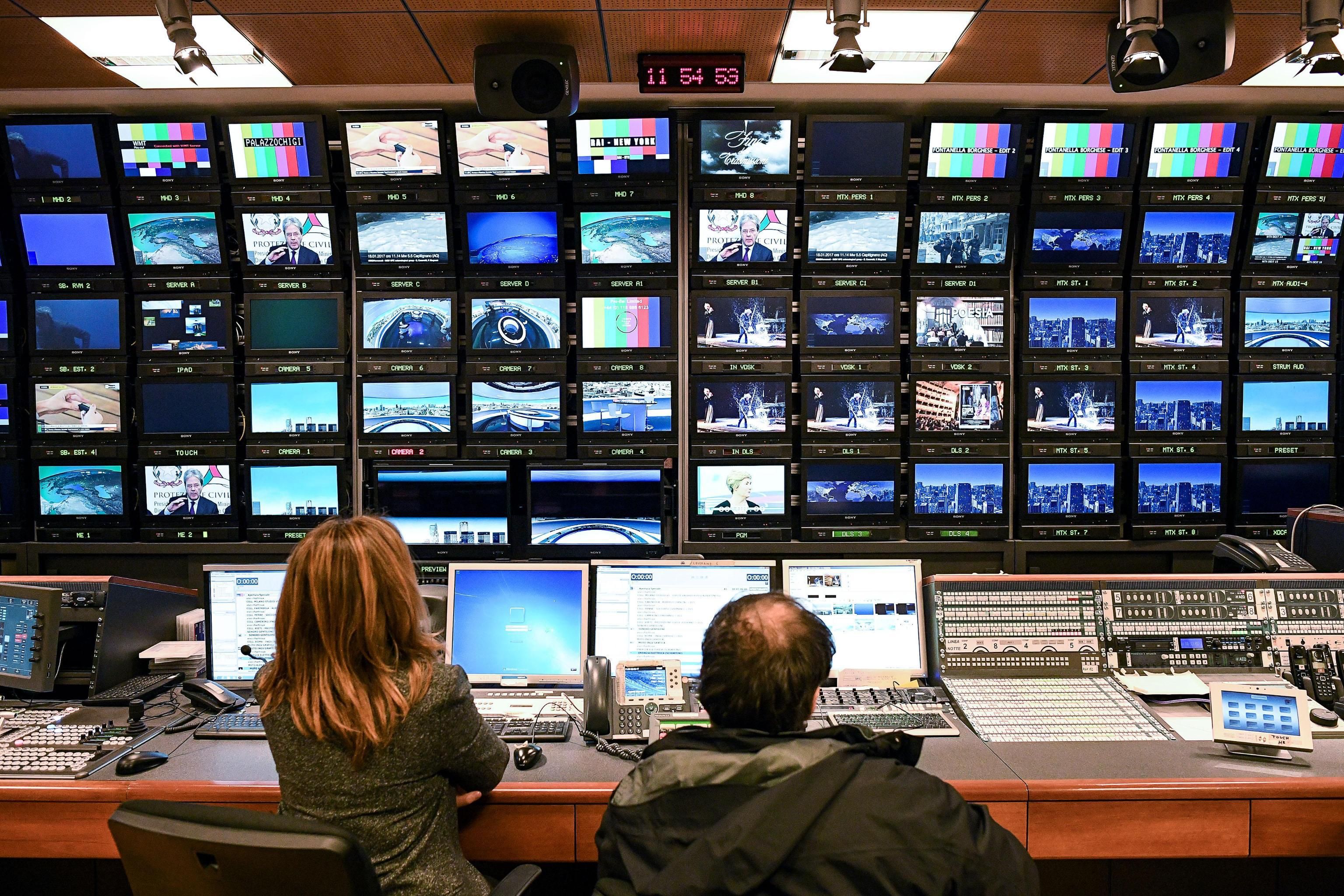 rai sprechi privilegi servizio tv di stato