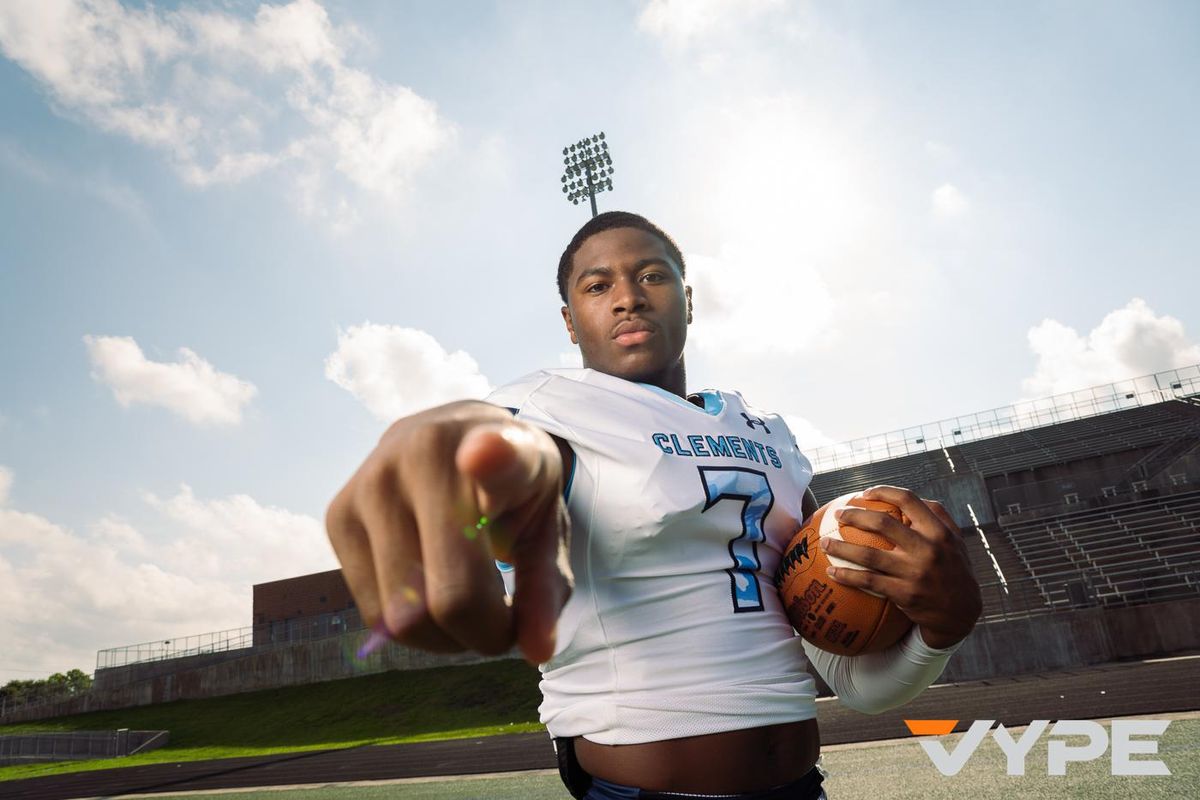 LATE BLOOMER: Clements' Smith a Fast Riser on the Field