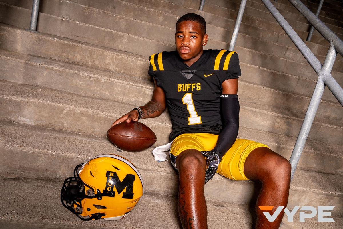 THE LEAD BUFF: Determined Banks Leads the Way for Marshall