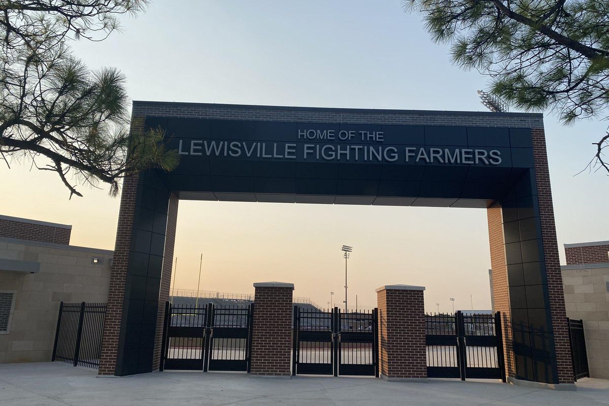 Lewisville Farmers Football starts 4-0; looks towards a strong district run