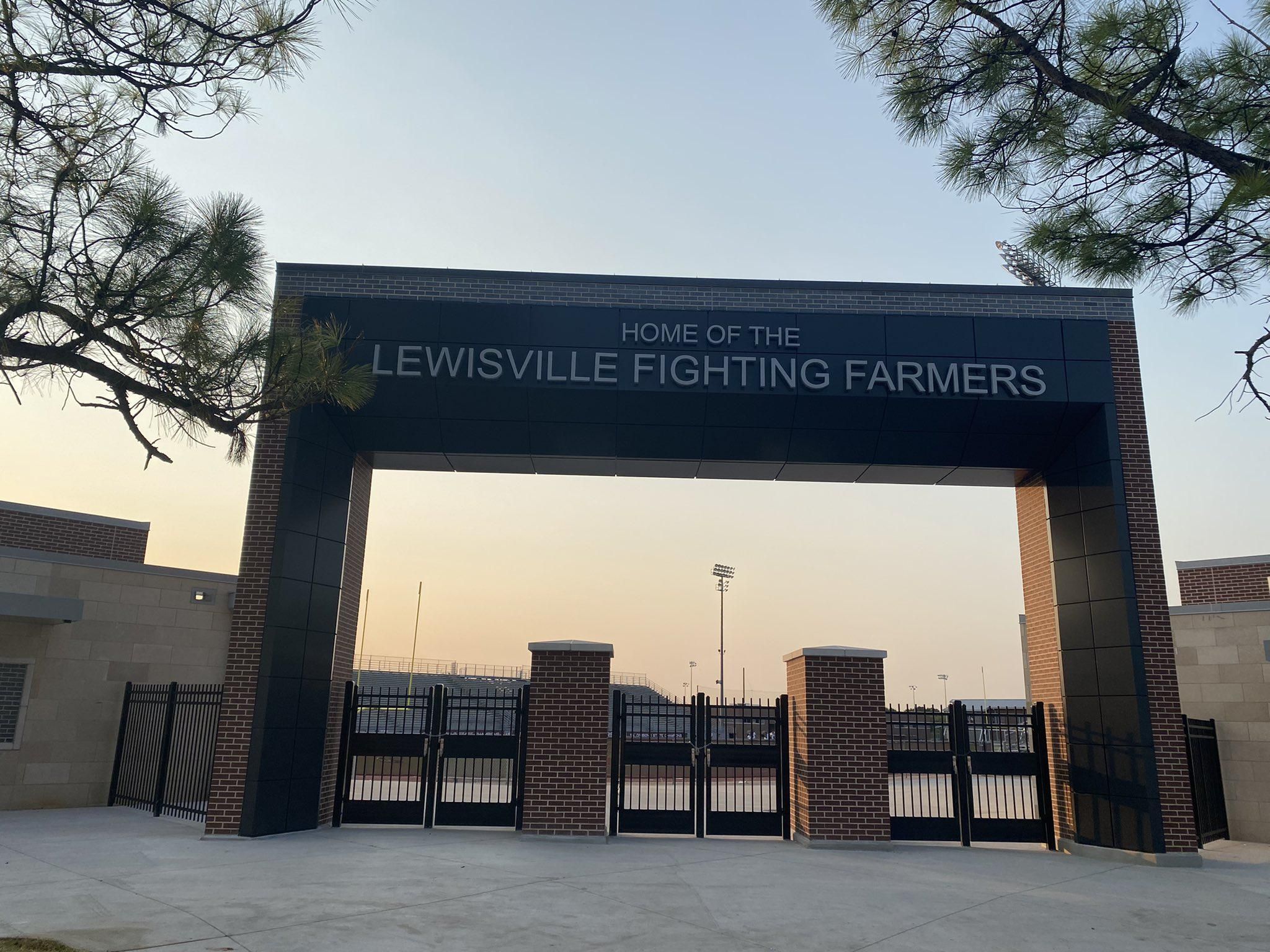 Lewisville Farmers Football starts 4-0; looks towards a strong district run