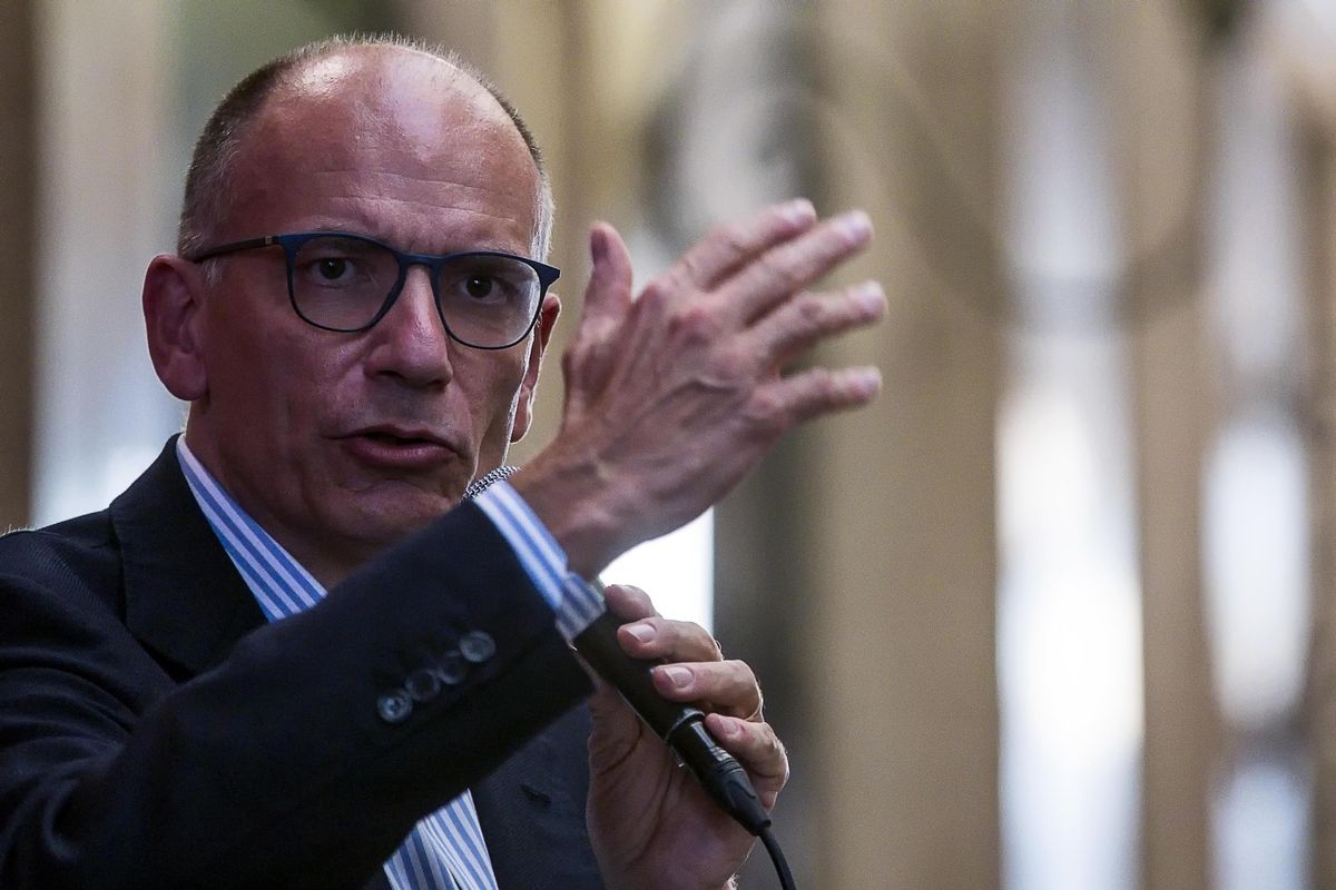 Letta corre da solo tra i guai del Pd toscano