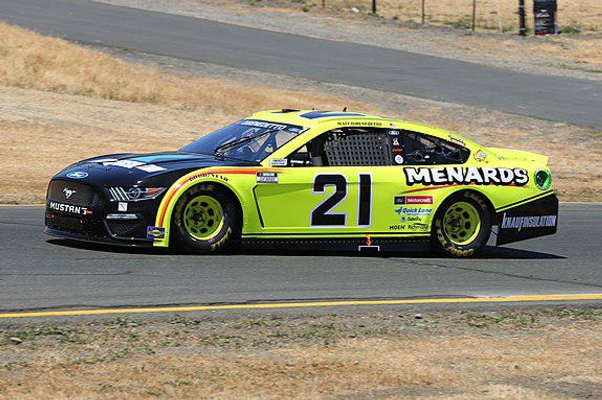 NASCAR: YellaWood 500 preview, picks