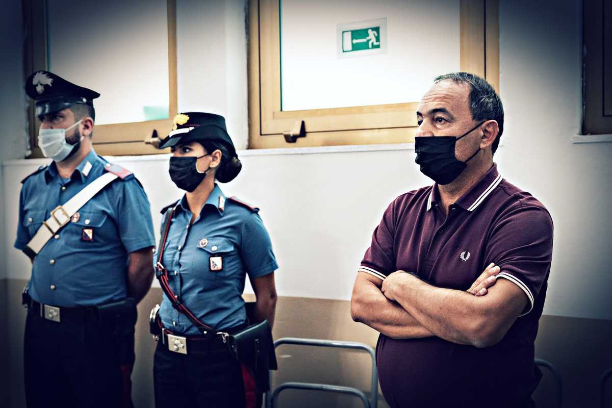 Con i soldi dei minori Lucano si pagava i banchetti con i Vip