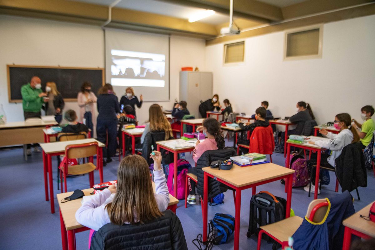 Falla nell’app del ministero: a Roma classi senza docenti