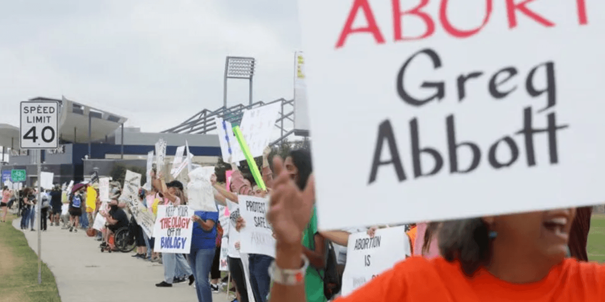 'Abort Abbott': Texas Rally Launches Wave Of Pro-Choice Protests - Vimarsana News