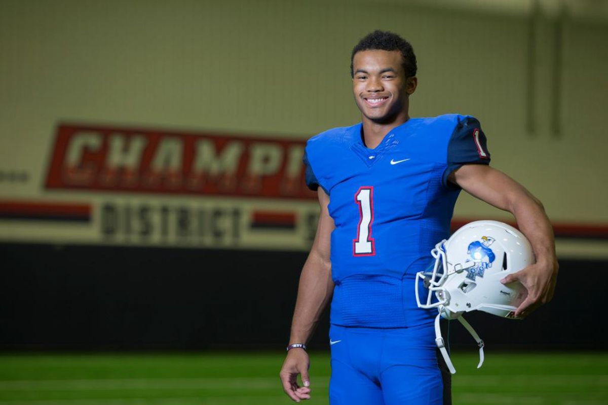 Former Allen star, Kyler Murray, sports Allen HS letterman ahead of Sunday game