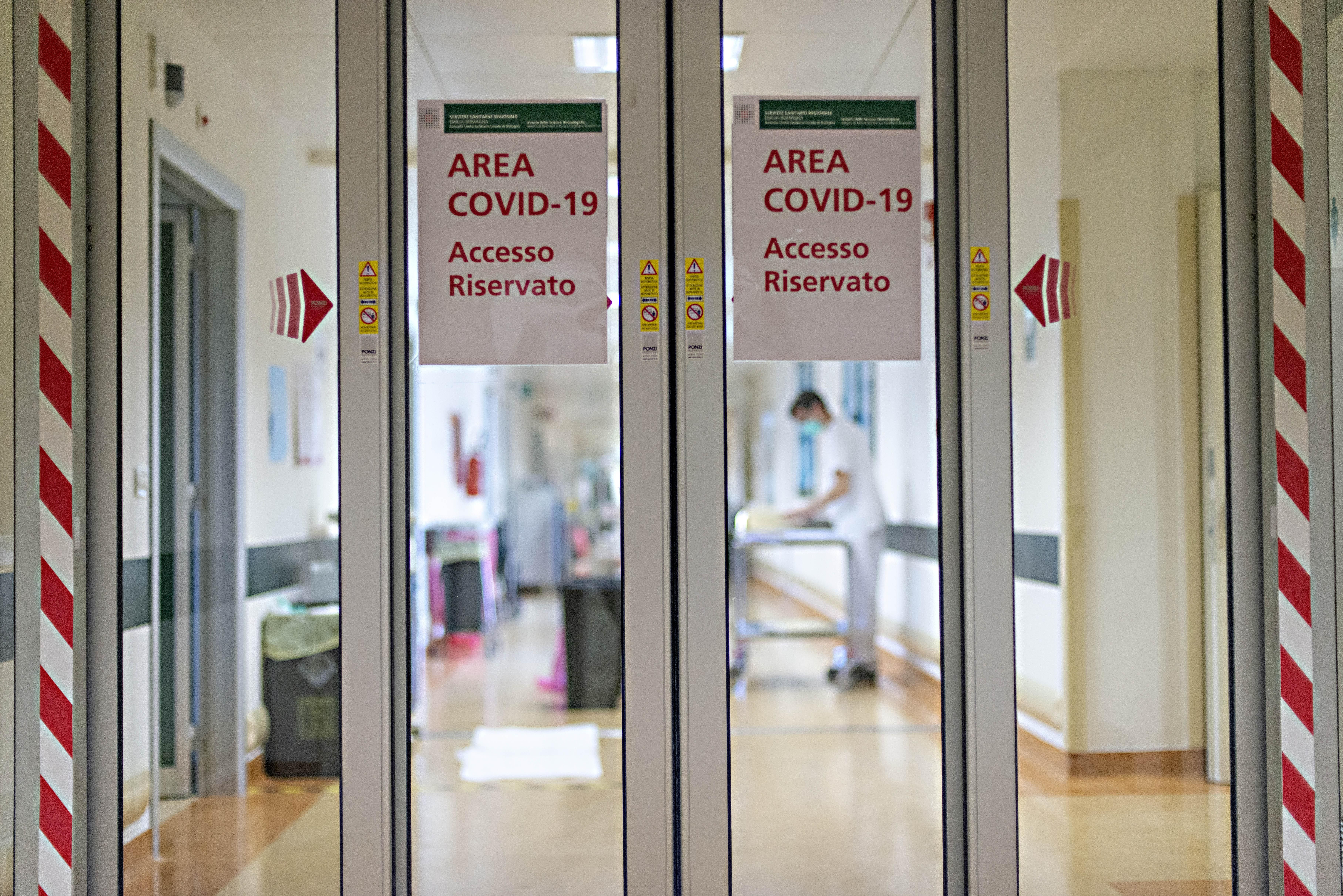 Ospedali e Rsa, le riaperture sono solo una chimera